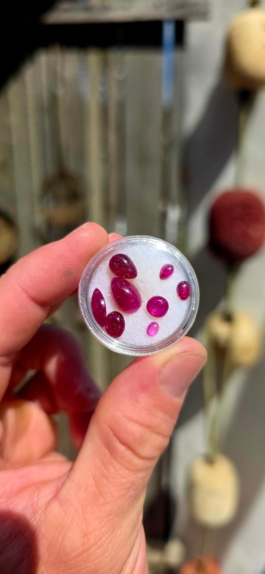 A vibrant and eye-catching collection of natural ruby cabochon gemstones, with a combined total weight of 10.5 carats — a wonderfully versatile parcel perfect for bespoke jewellery creations.