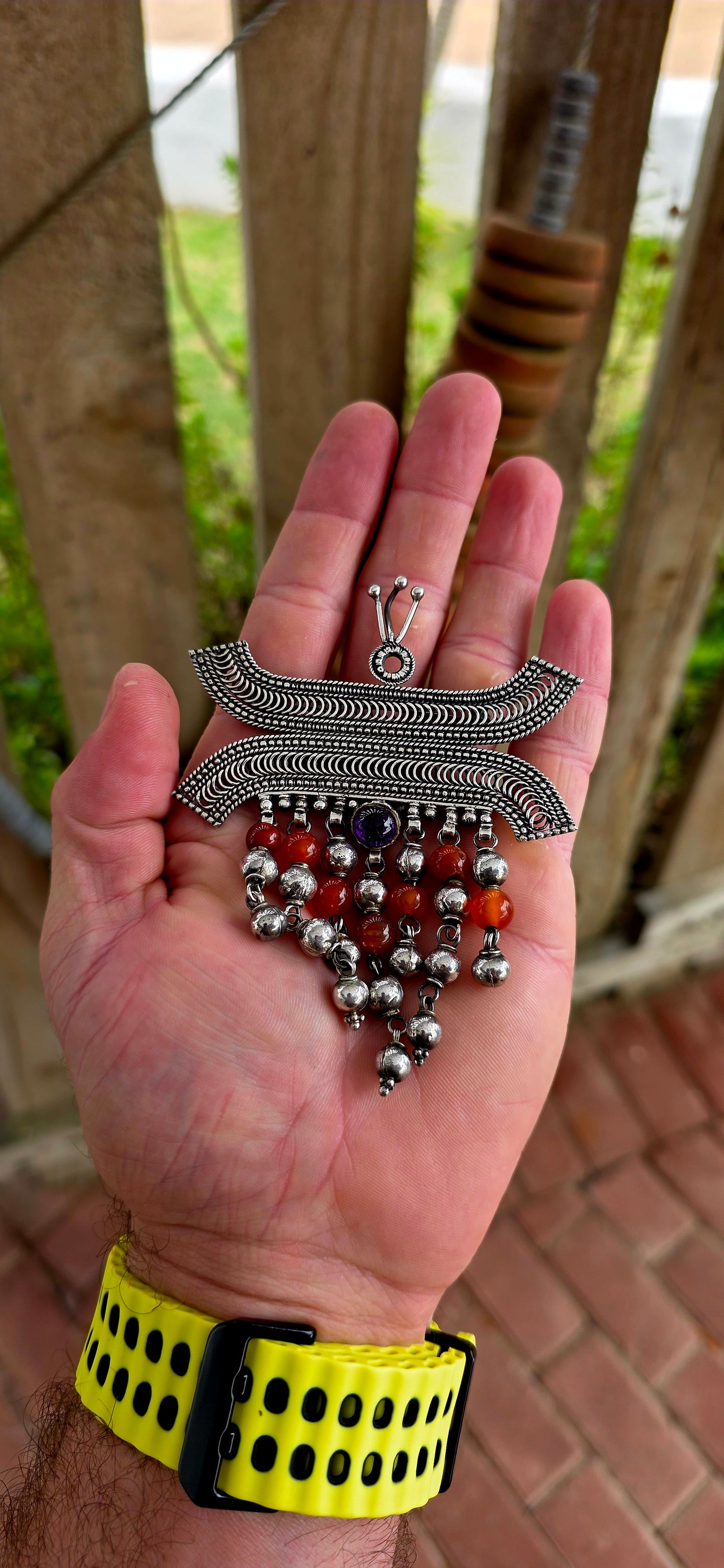 A marvelous, large-scale vintage ethnic brooch, crafted in solid sterling silver, embodying the bold spirit and ceremonial beauty of traditional Omani tribal jewellery.