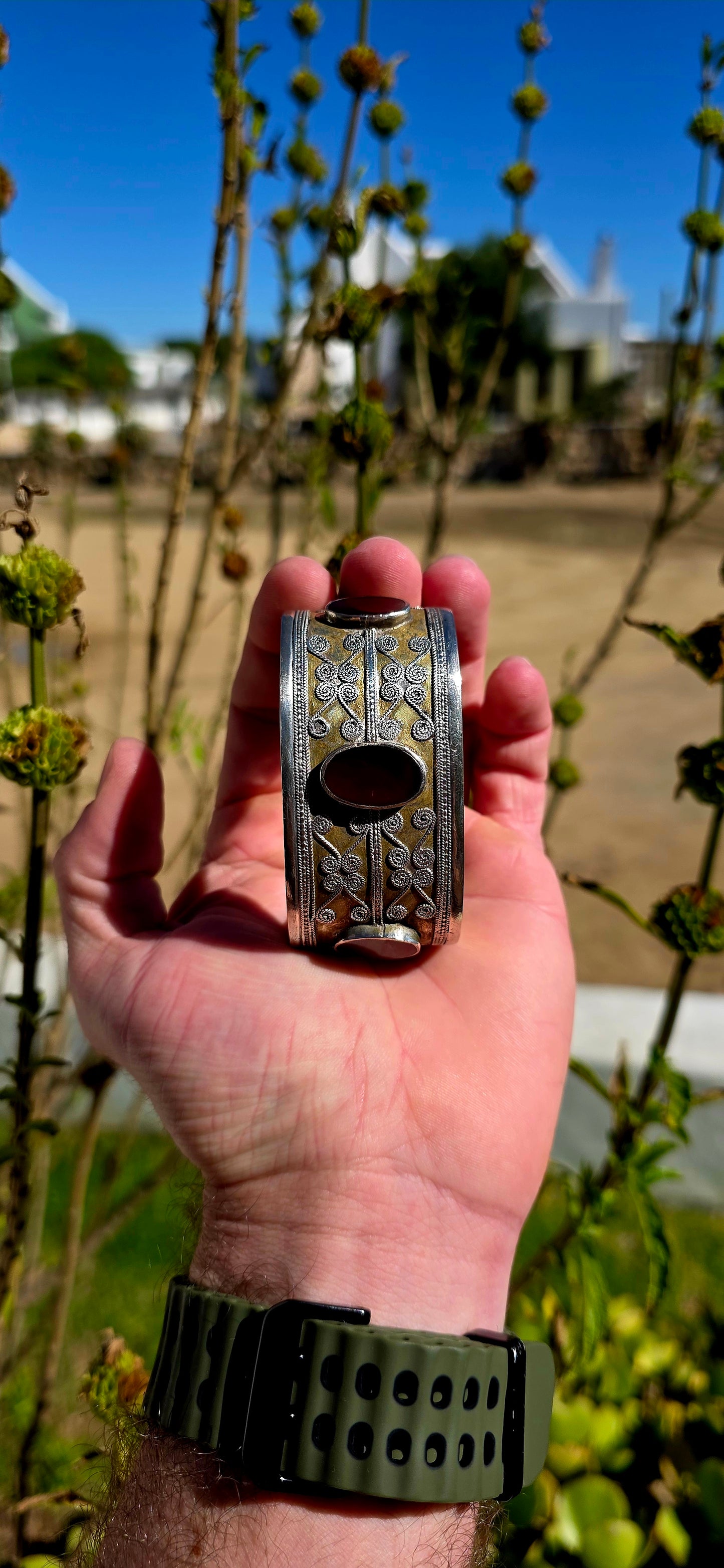 A commanding, museum-worthy example of early 20th-century nomadic jewellery, this extraordinary cuff comes from the legendary Tekke tribe of Turkmenistan (circa 1920s).