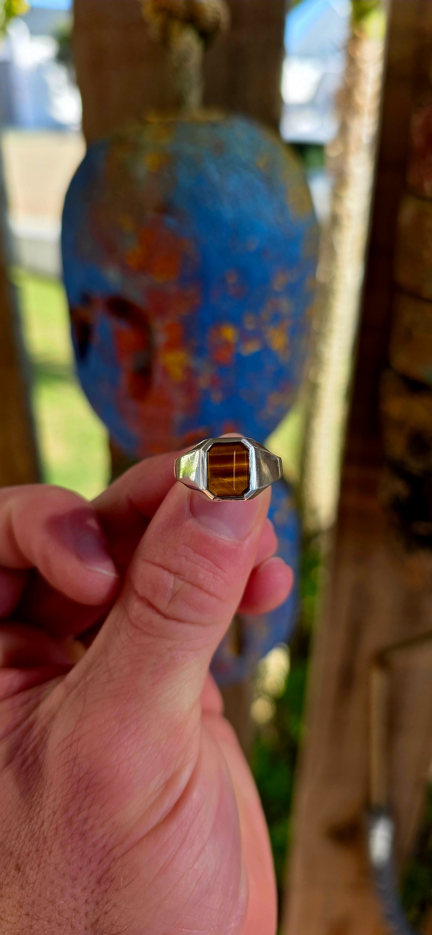 A striking vintage mid-century designer signet ring by South African jewellery maker Jayem, dating to circa 1970s.