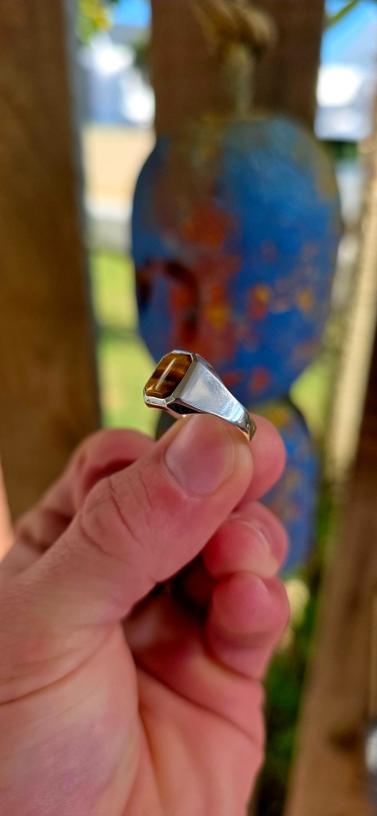 A striking vintage mid-century designer signet ring by South African jewellery maker Jayem, dating to circa 1970s.