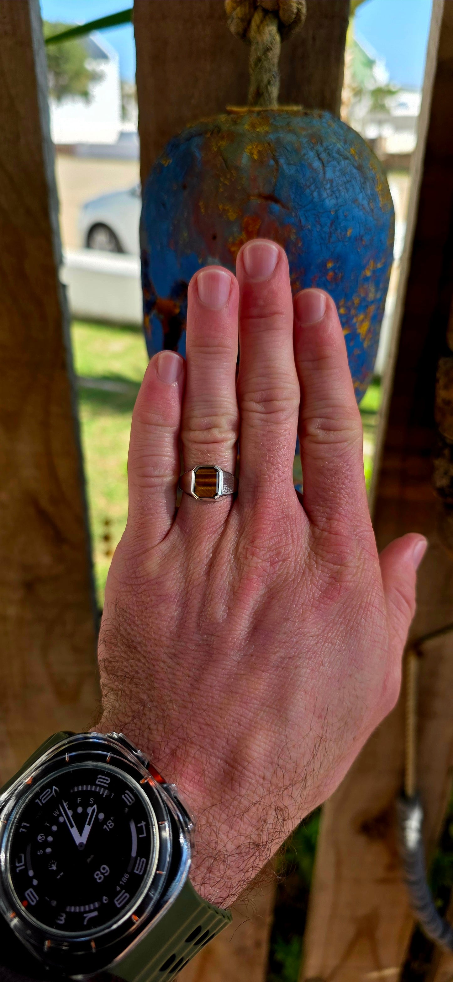 A striking vintage mid-century designer signet ring by South African jewellery maker Jayem, dating to circa 1970s.