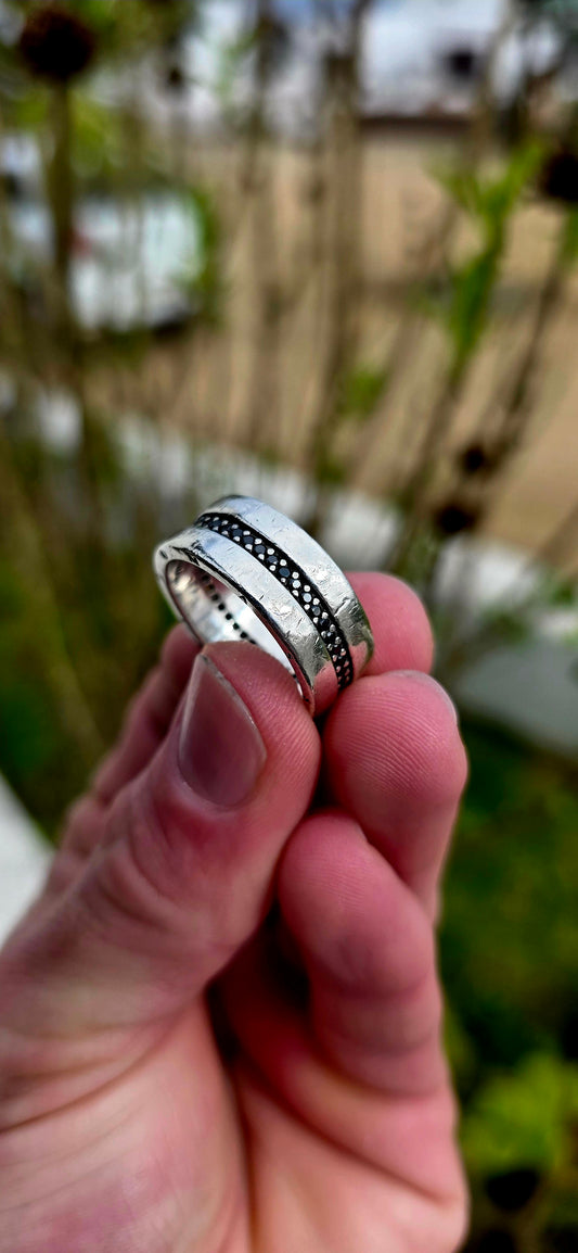 Bold, weighty, and unmistakably masculine — this striking vintage designer ring by Thomas Sabo perfectly captures the brand's signature rock-and-roll luxury aesthetic.