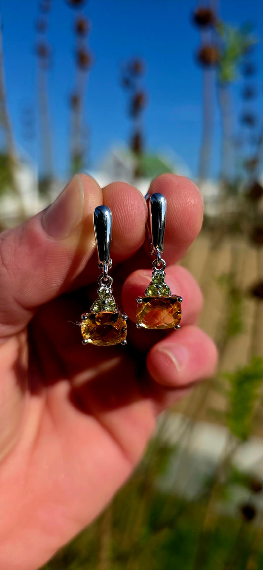 Elegant, unusual, and bursting with sunshine-filled colour… these beautiful gemstone earrings remind me of golden fruit hanging from a summer orchard tree beneath a clear blue sky.