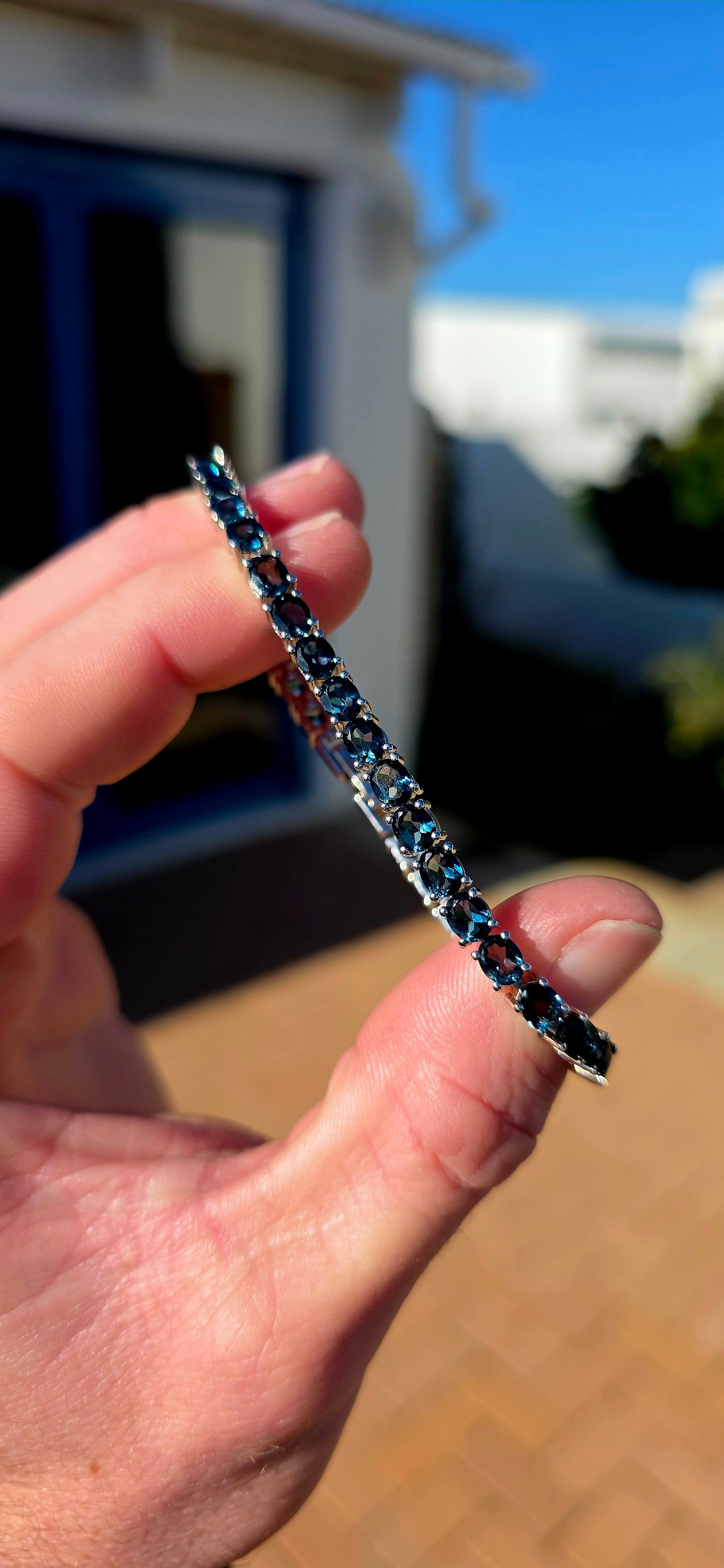 Elegant and effortlessly sophisticated... this is one of those pieces that never goes out of style.