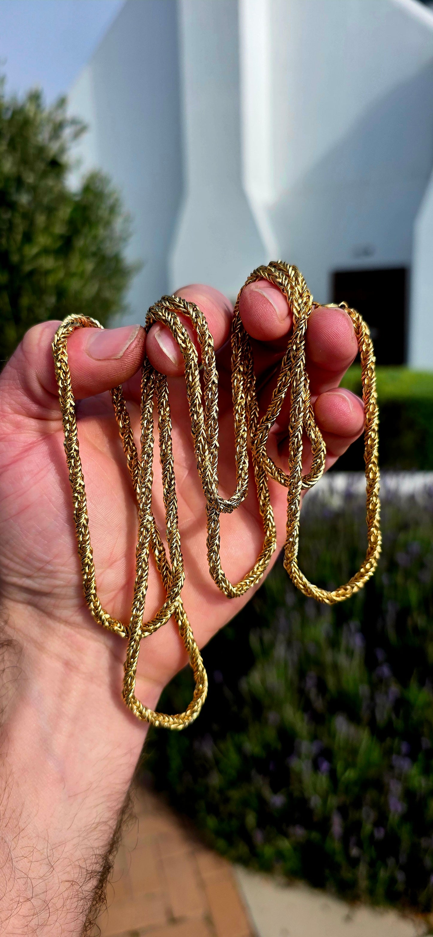 Crafted in a rich gold-plated finish, this beautiful vintage rope chain features an intricate twisted wave rope design that catches the light from every angle, creating a luxurious golden shimmer with every movement.