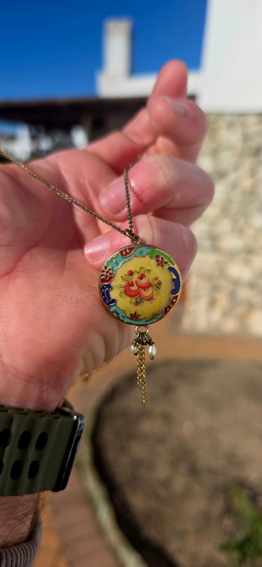 Romantic, artistic and unmistakably Scandinavian... this beautiful designer necklace by Pilgrim of Denmark perfectly captures the brand's signature blend of vintage-inspired elegance and contemporary design.