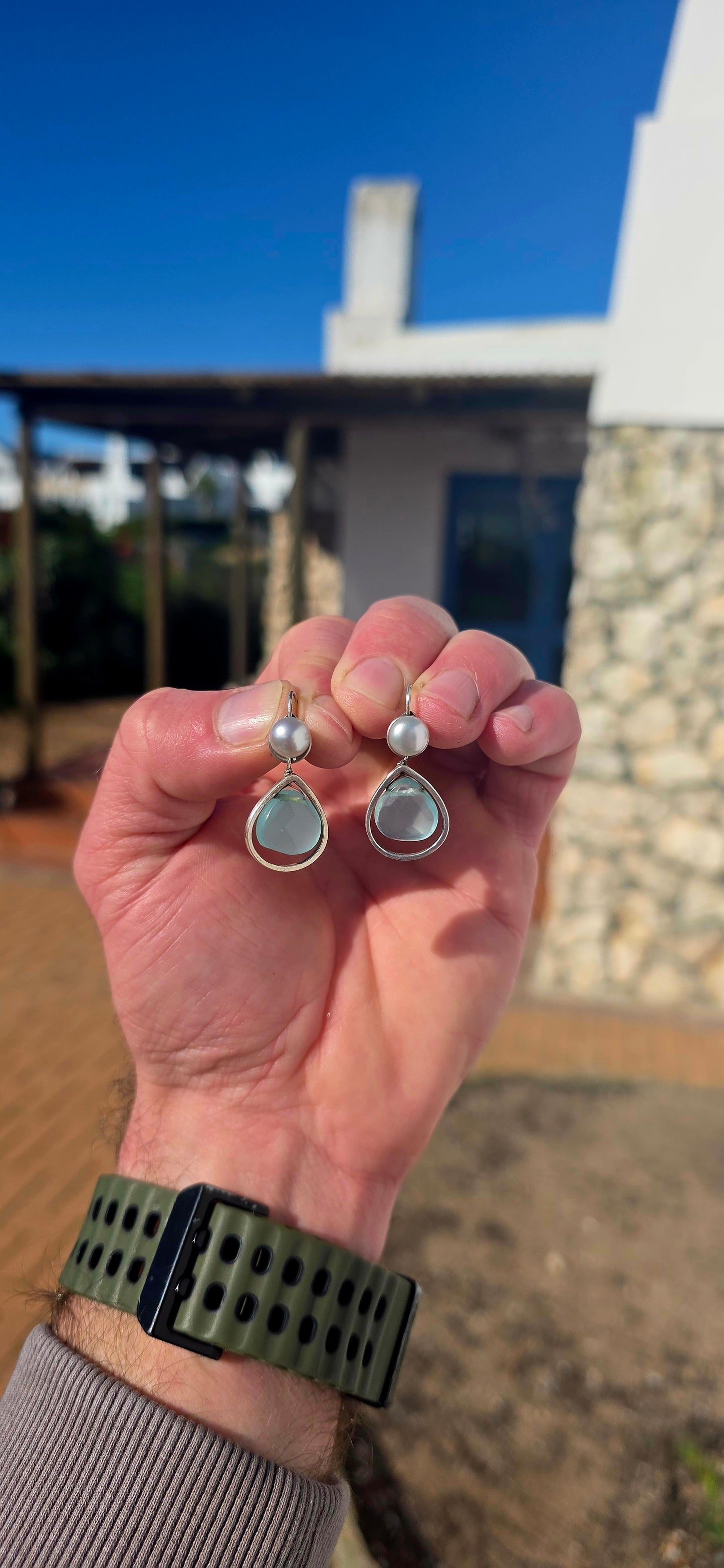 Elegant, effortless and unmistakably French... these beautiful early Gas Bijoux earrings perfectly embody the brand's signature fusion of luxury, artistry and Mediterranean-inspired style.