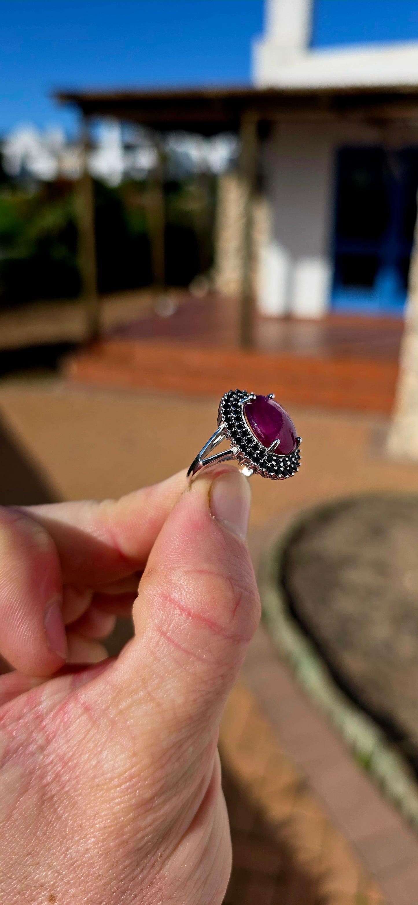 A true statement piece, designed to celebrate one of the world's most treasured gemstones in all its rich, romantic beauty.