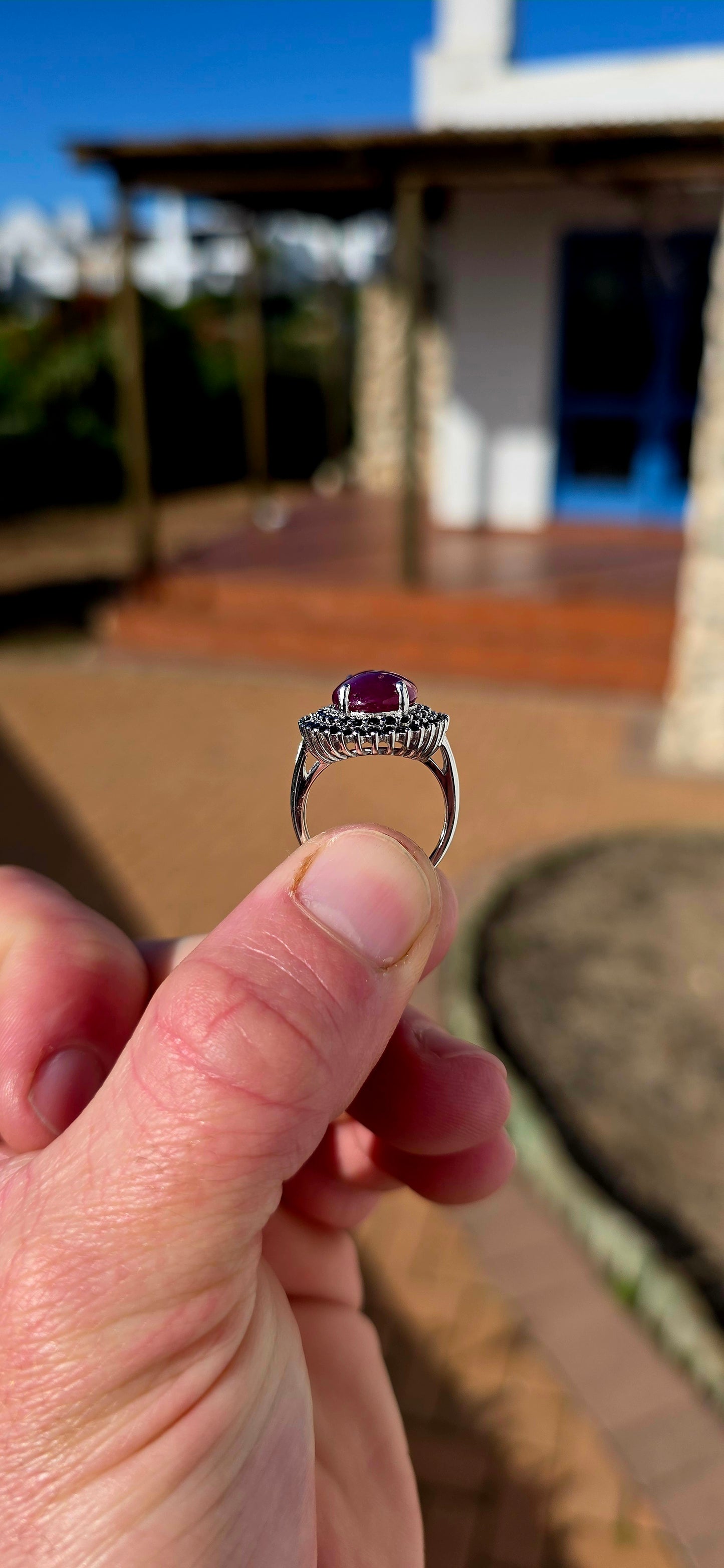 A true statement piece, designed to celebrate one of the world's most treasured gemstones in all its rich, romantic beauty.