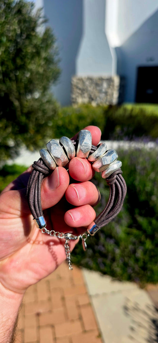 This chunky designer costume bracelet by renowned South African jewellery brand Jangi is the perfect blend of contemporary design and everyday wearability.