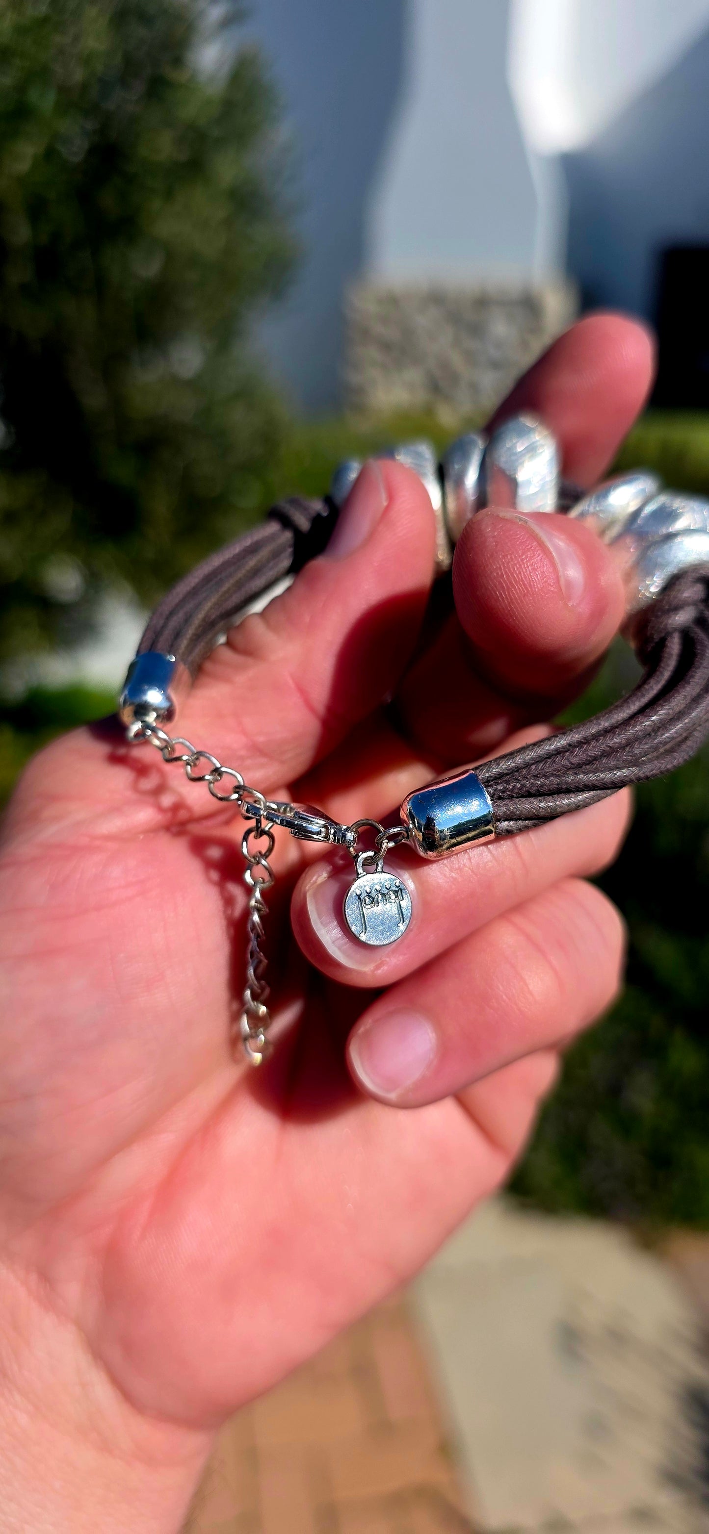 This chunky designer costume bracelet by renowned South African jewellery brand Jangi is the perfect blend of contemporary design and everyday wearability.