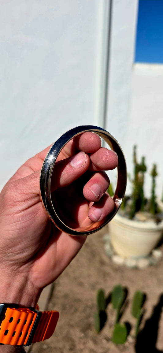 Big, bold and beautifully simple! This generously sized vintage bangle is crafted in thick rose gold-filled metal, giving it that gorgeous warm blush-gold glow that looks fabulous against the skin.