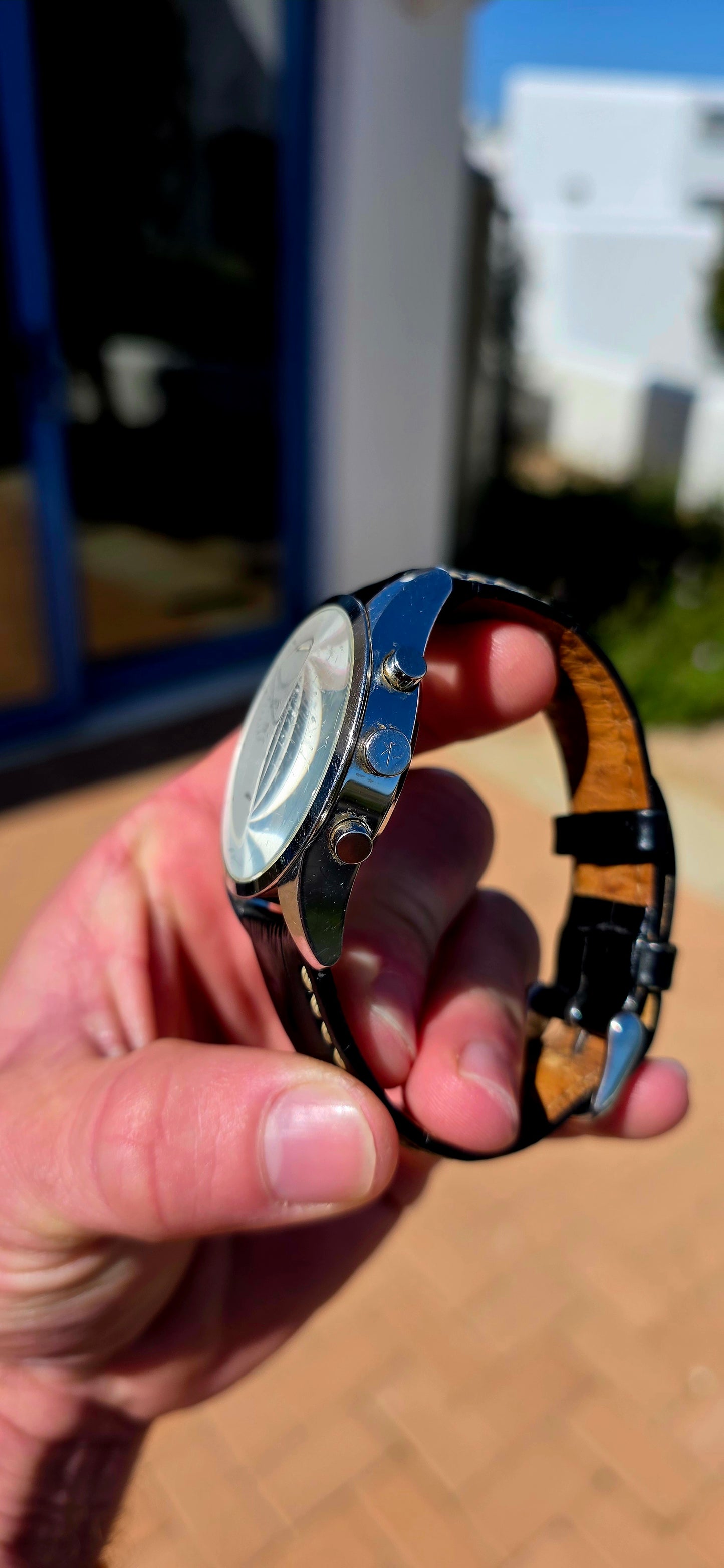 A fabulous designer timepiece from Calvin Klein with that clean, minimalist Swiss aesthetic the brand does so well!