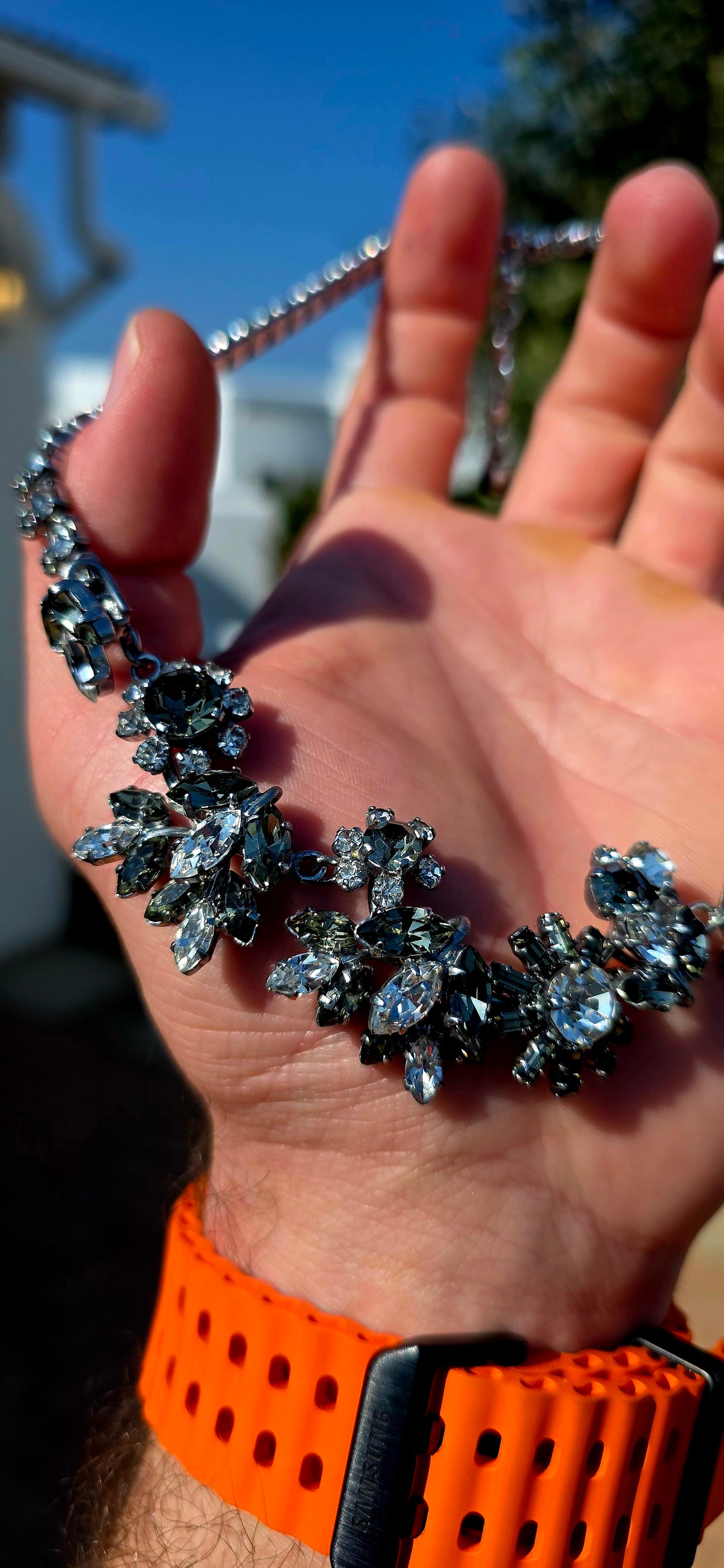 WOW!!! This is vintage costume jewellery at its most glamorous! A spectacular circa 1960s Austrian crystal rhinestone necklace with its matching brooch, beautifully preserved as a complete set.