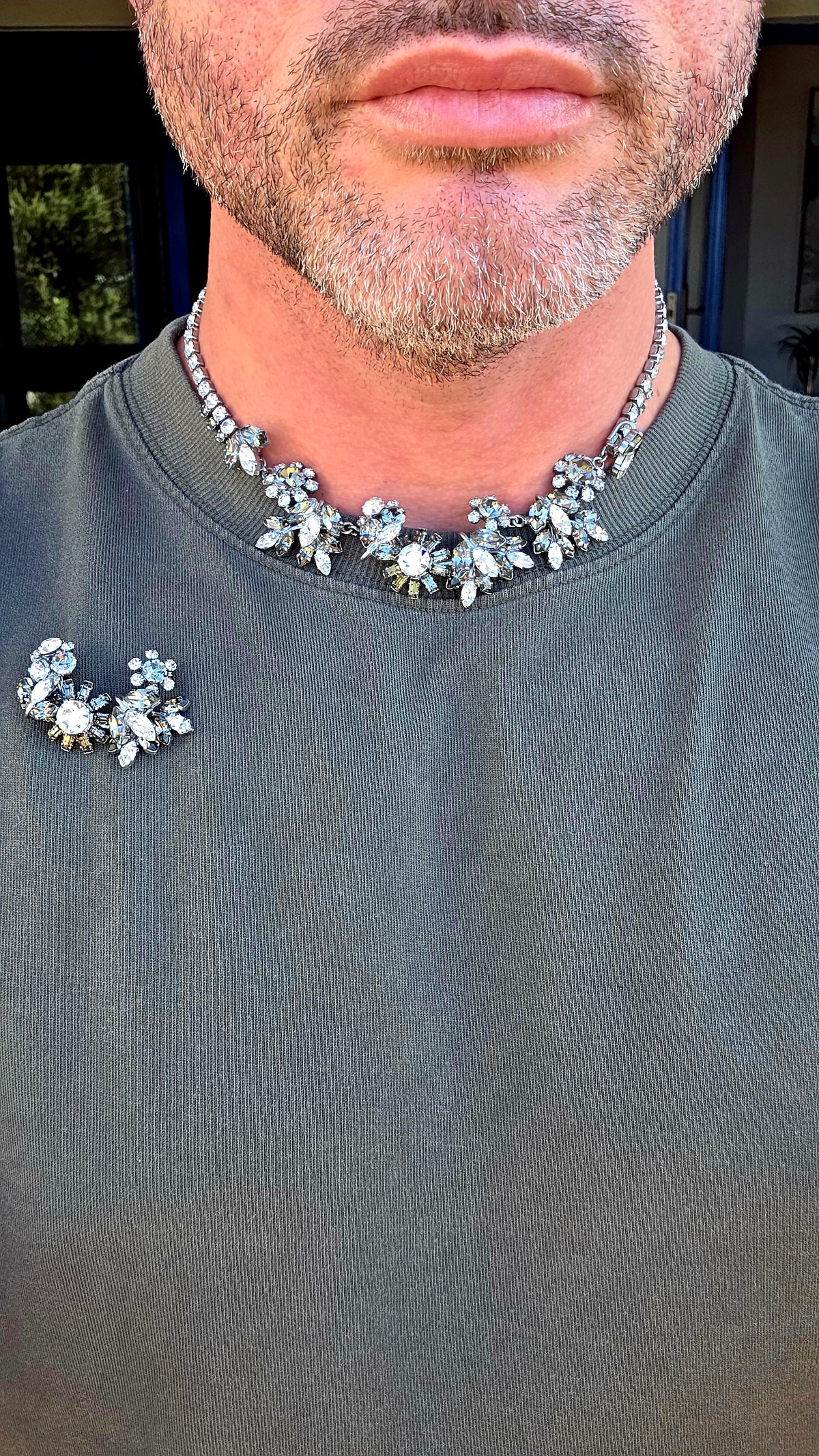WOW!!! This is vintage costume jewellery at its most glamorous! A spectacular circa 1960s Austrian crystal rhinestone necklace with its matching brooch, beautifully preserved as a complete set.