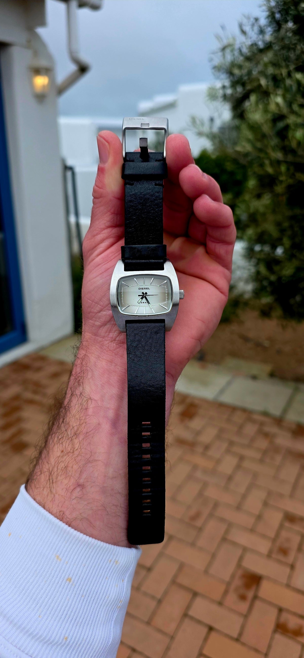 A seriously cool piece of early-2000s Diesel — chunky, industrial and unmistakably Y2K!
