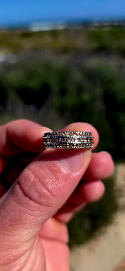 Chunky, contemporary and beautifully UNISEX — this sterling silver full-eternity band is ALL about sparkle!