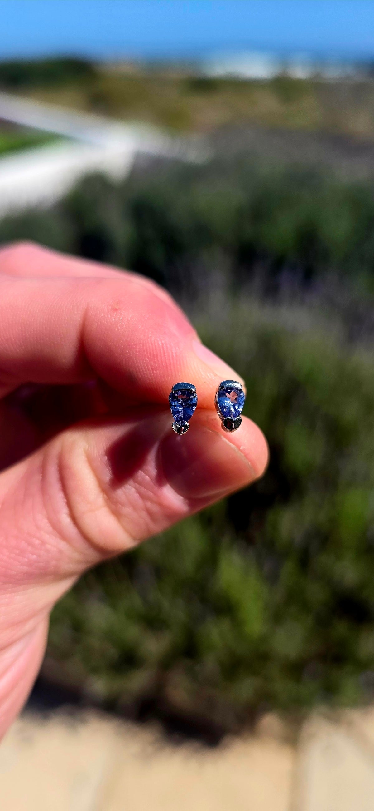 Minimalistic, sleek and beautifully UNISEX — these little tanzanite studs are all about letting that fabulous gemstone do the talking!