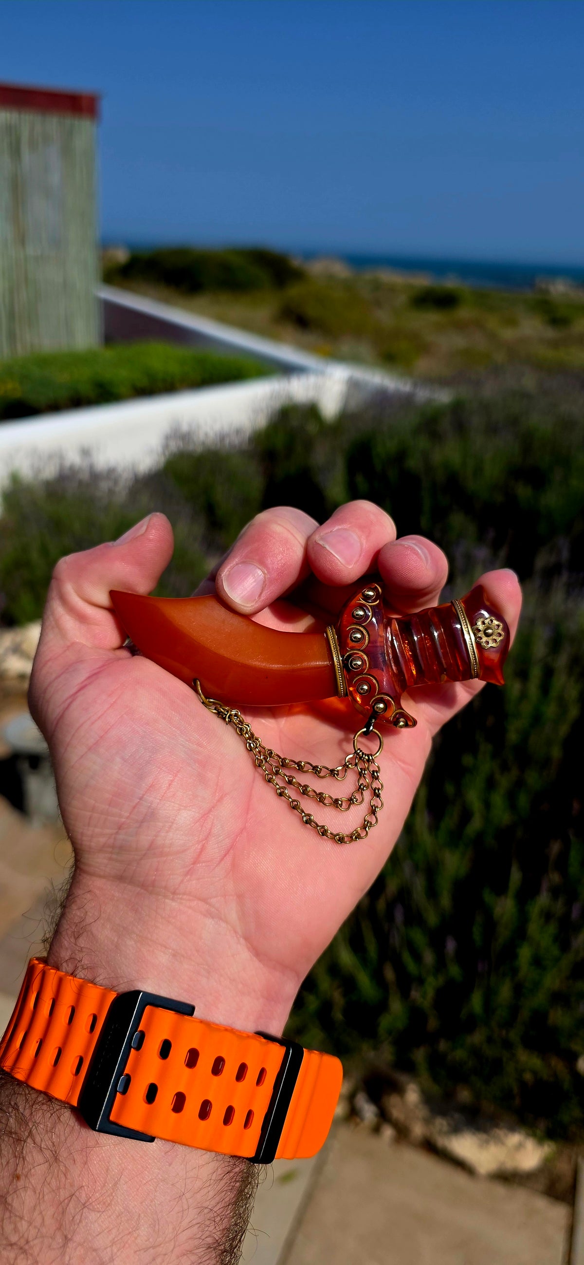 This is one for the serious Bakelite collectors! An absolutely fabulous and OVERSIZED Art Deco-era novelty brooch, dating to circa the 1930s and fashioned as an exotic Persian-style curved dagger.