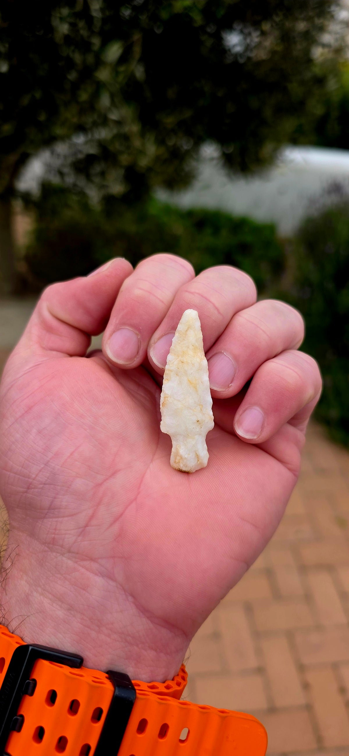 An incredible hand-knapped quartz arrowhead / projectile point, acquired as a Native American archaeological find from the western Appalachian region of North Carolina, USA.