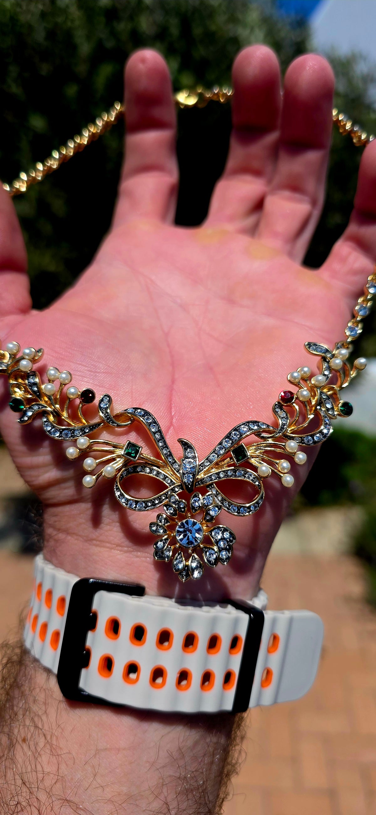 An absolutely BREATHTAKING vintage costume necklace inspired by the romantic elegance of Edwardian jewellery!