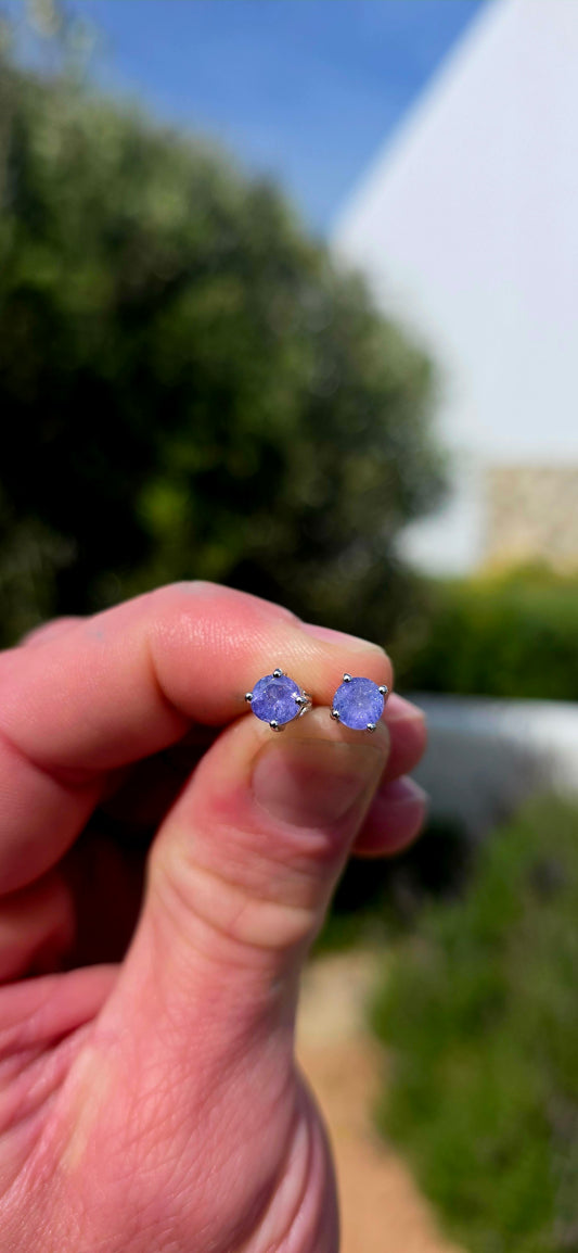 Minimalistic and perfectly UNISEX — these are the kind of tanzanite studs you’ll reach for every single day!