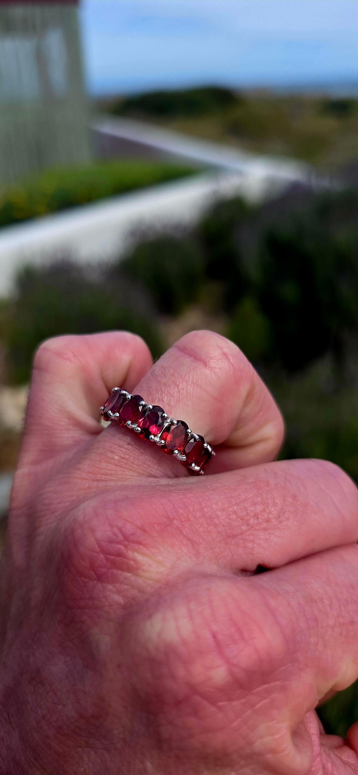 Absolutely GORGEOUS full eternity ring, dressed in the most enchanting shades of raspberry red and rich wine!!