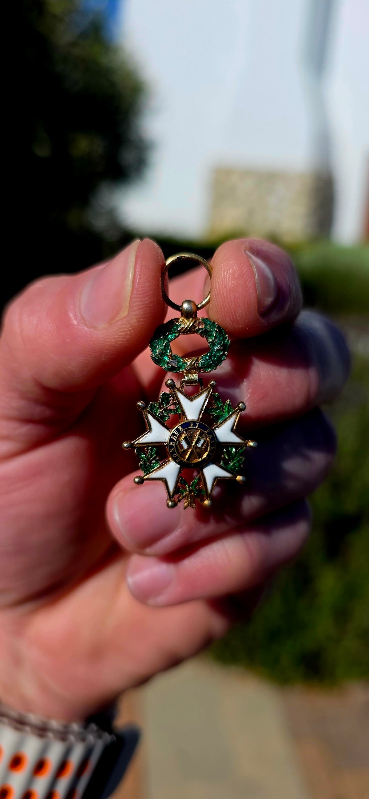 A beautifully detailed miniature French Légion d'Honneur (Legion of Honour) decoration, crafted in silver with gold plating and exquisite colourful enamel work!