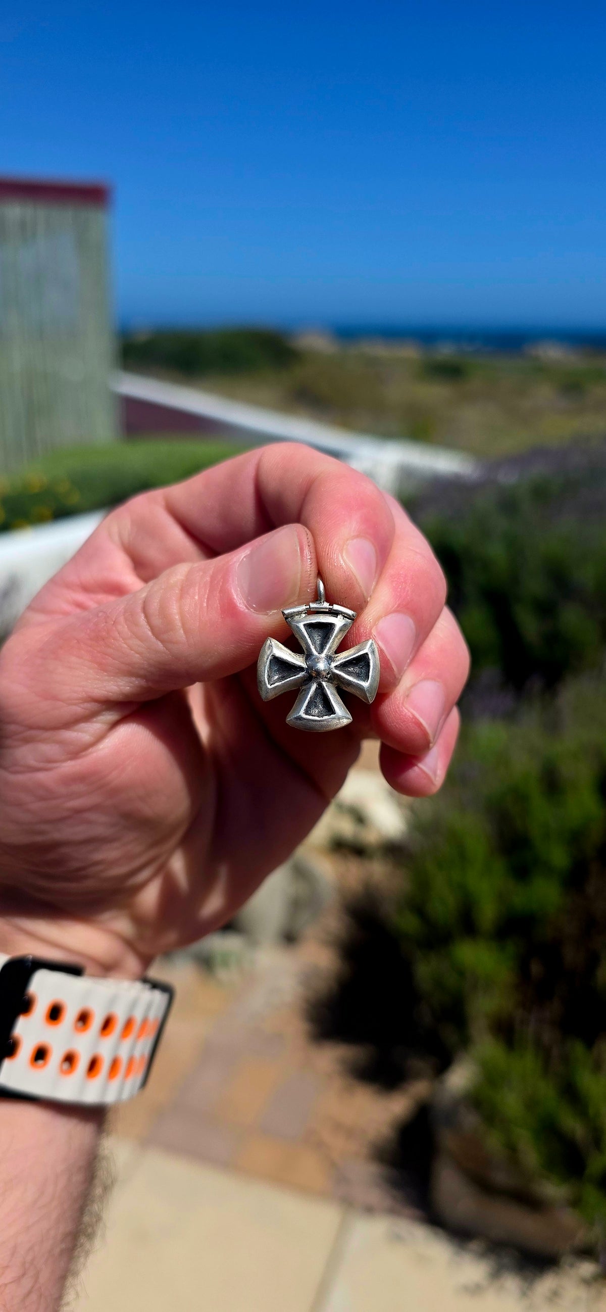 A beautifully crafted vintage sterling silver fob pendant in the distinctive shape of a Maltese-style cross!